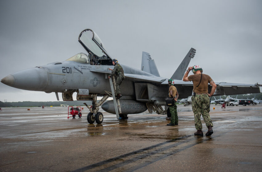  Πτώση F/A-18E Super Hornet νεκρός ο χειριστής