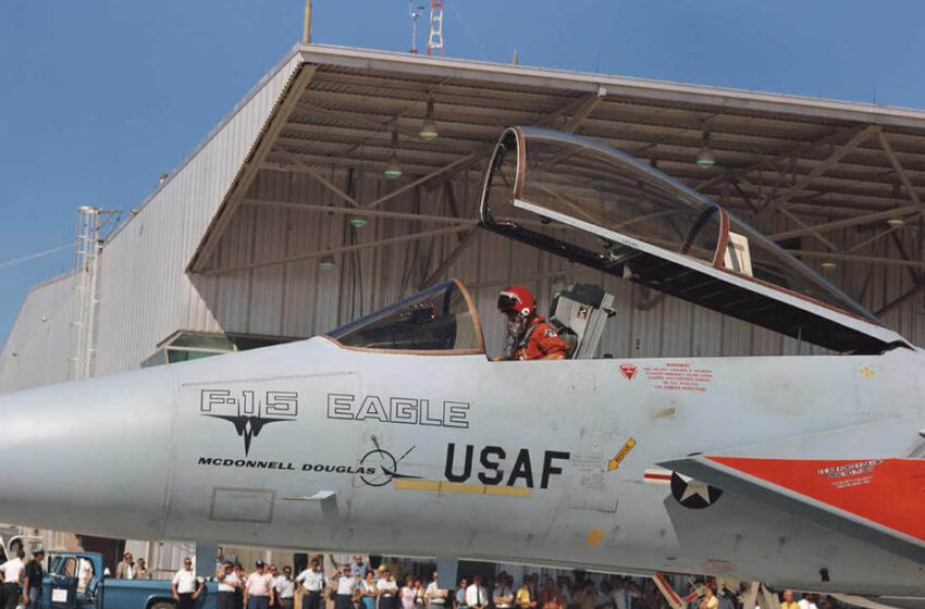  50 χρόνια F-15 : Το F-15 συνεχίζει την ιστορία του F-4 Phantom II