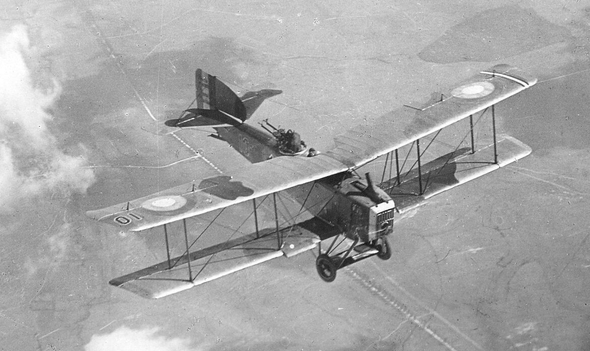 Σαν σήμερα το 1922:  Mε φλεγόμενο αεροσκάφος κατέρριψαν τον εχθρό και μετα προσγειώθηκαν