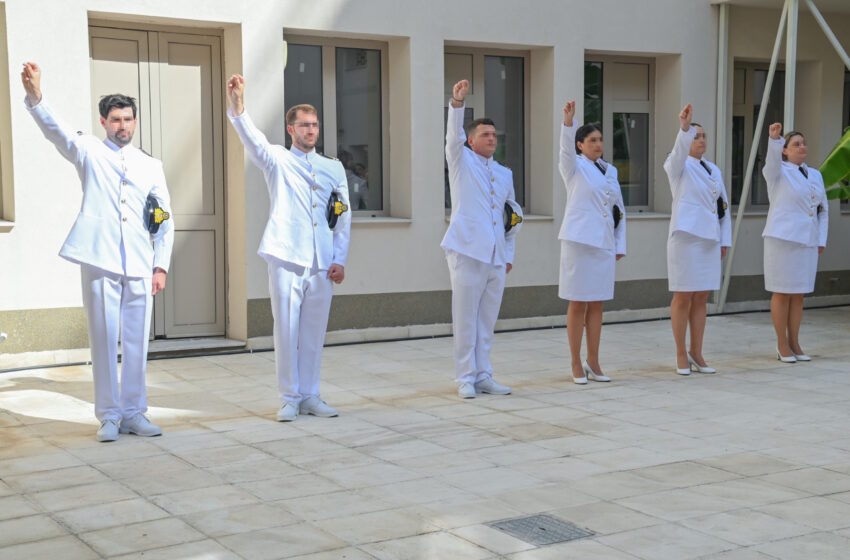  Παρουσία Αρχηγού ΓΕΝ ορκίστηκαν οι νέοι Έφεδροι και κατ’ απονομή Ανθυποπλοιάρχων ΥΥ (Φωτογραφίες)