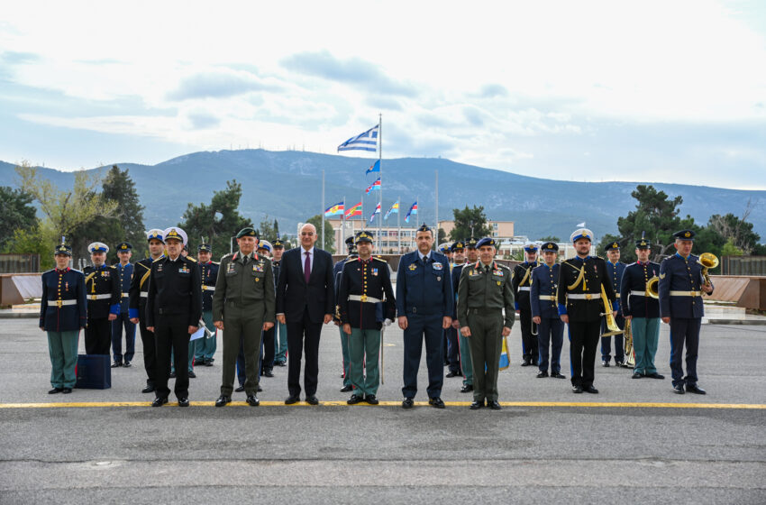  Τα Κάλαντα των Χριστουγέννων στον ΥΕΘΑ Ν. Δένδια από τη Διακλαδική Μπάντα των Ενόπλων Δυνάμεων