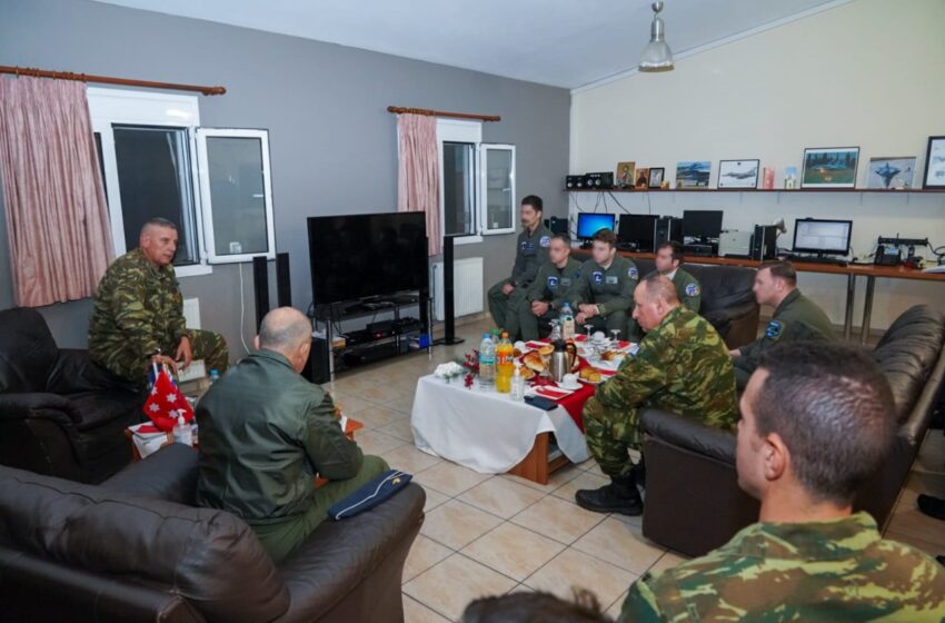  Επίσκεψη Αρχηγού ΓΕΕΘΑ σε Μονάδες των Ενόπλων Δυνάμεων στα Δωδεκάνησα, στην Χίο, στην Λέσβο και στην Σκύρο [pics]
